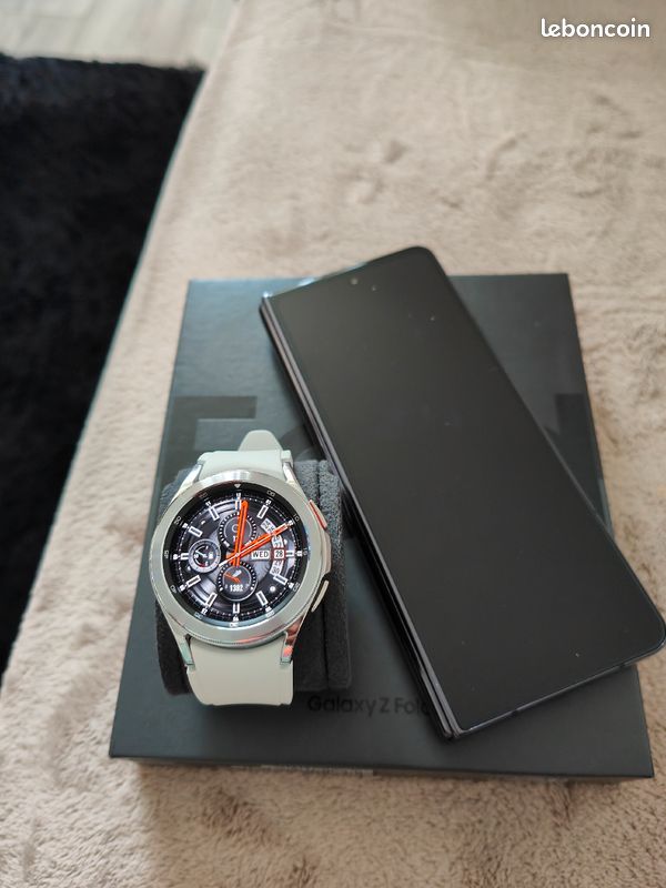 Samsung Z Fold 4 Galaxy Watch 4 (image 1)