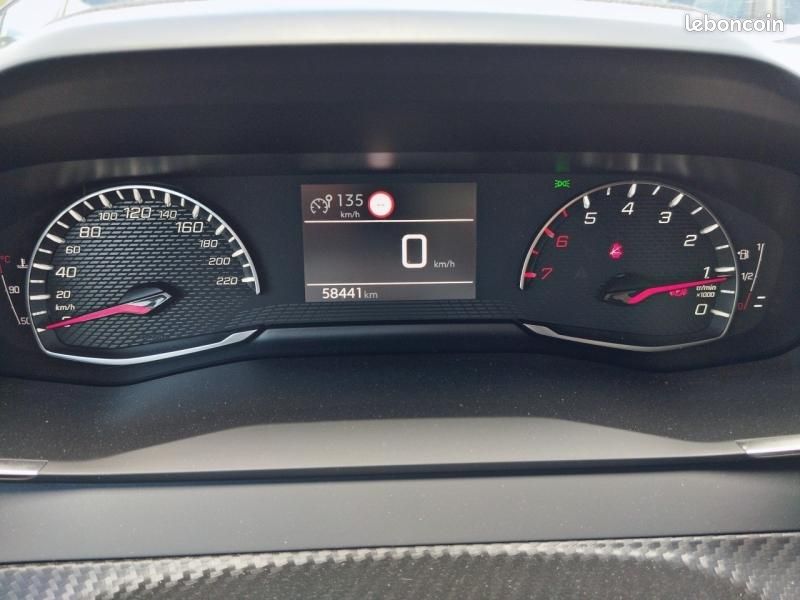 Peugeot 208 1.2 PureTech 100ch S&S Style (image 16)
