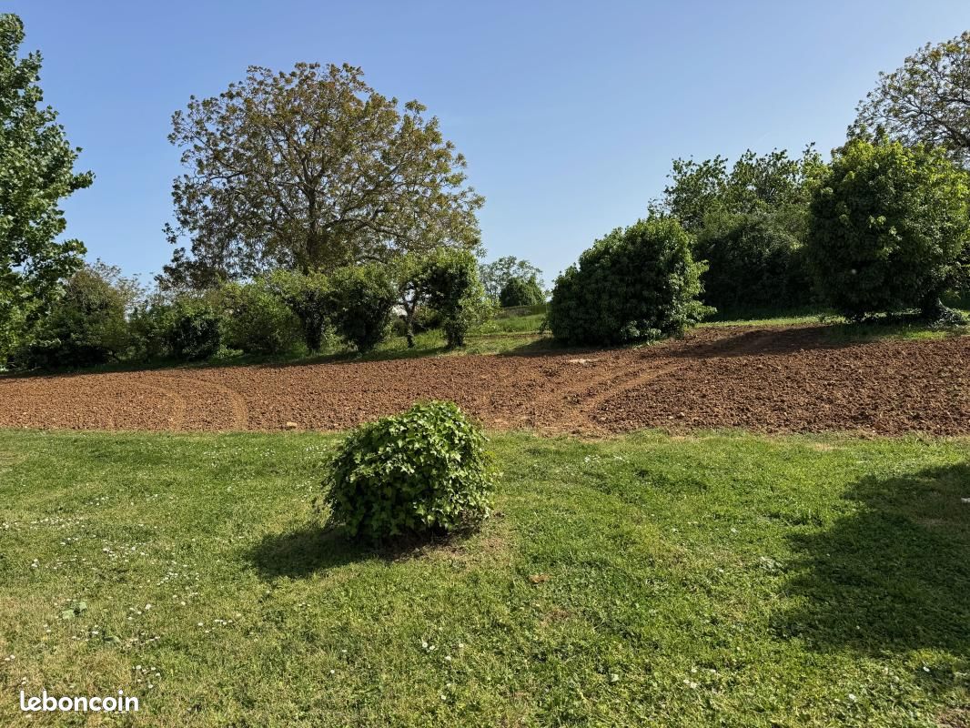 Terrain 918 m² Sainte Hermine · à Saint-Jean-d'Hermine · 15 500 €