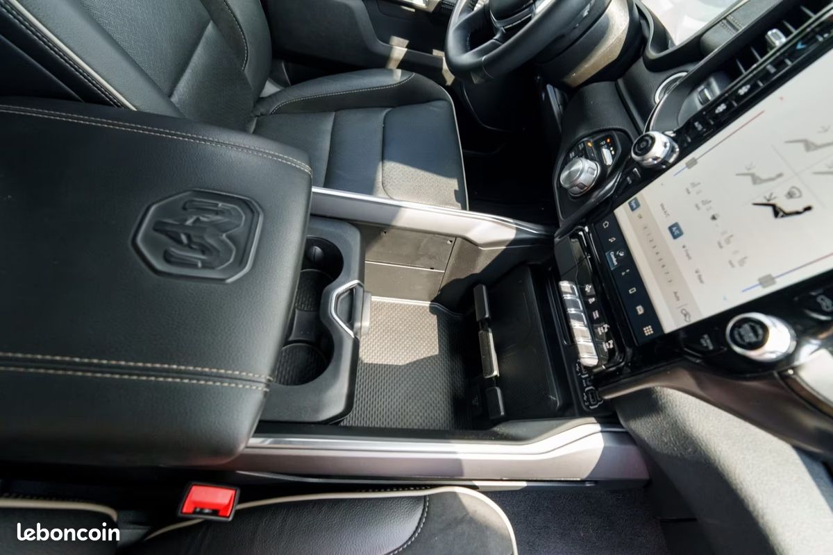 Dodge RAM 1500 Laramie eTorque GPL 5.7 V8 HEMI 401 ch 4x4 – Harman Kardon – Pano – 360° (image 28)