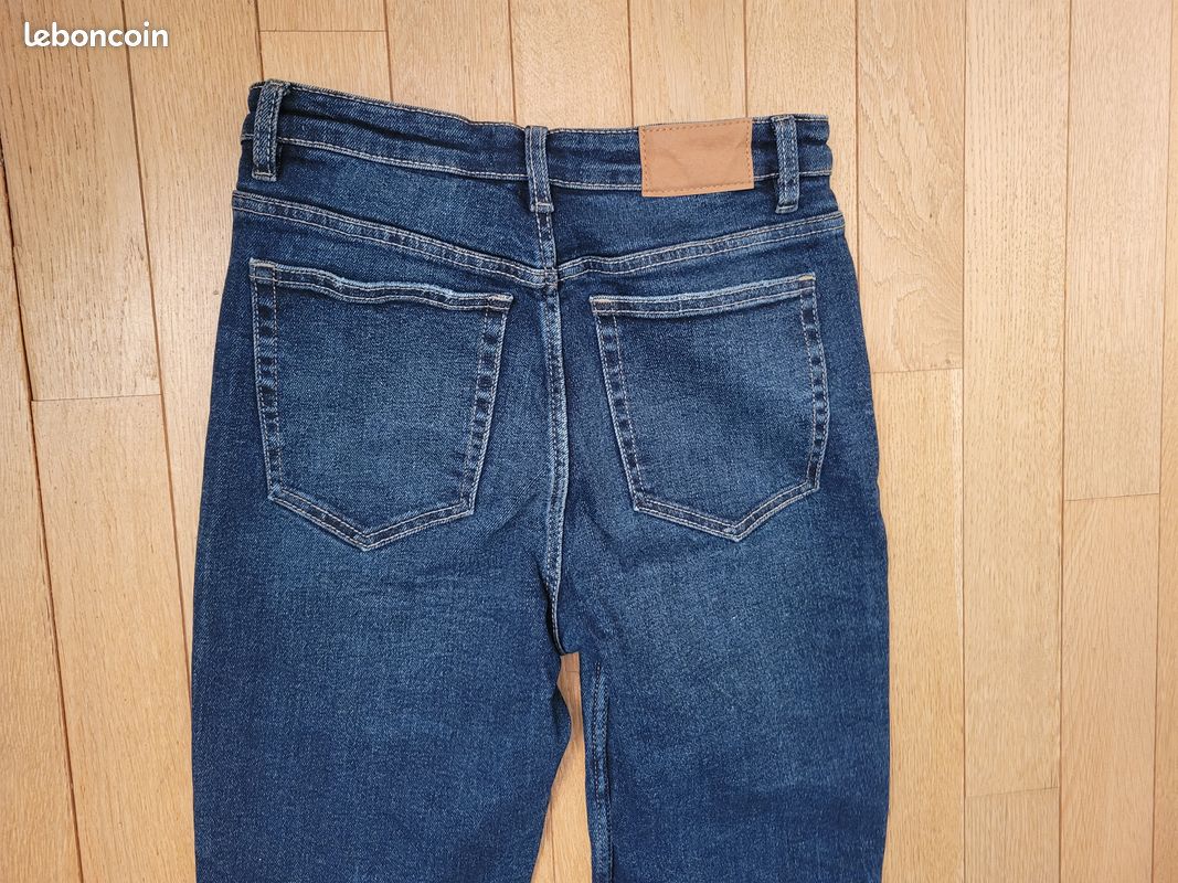 Jean Slim ZARA Taille 36 En Excellent état - Couleur Gris, Coupe Régulière Pour Femme