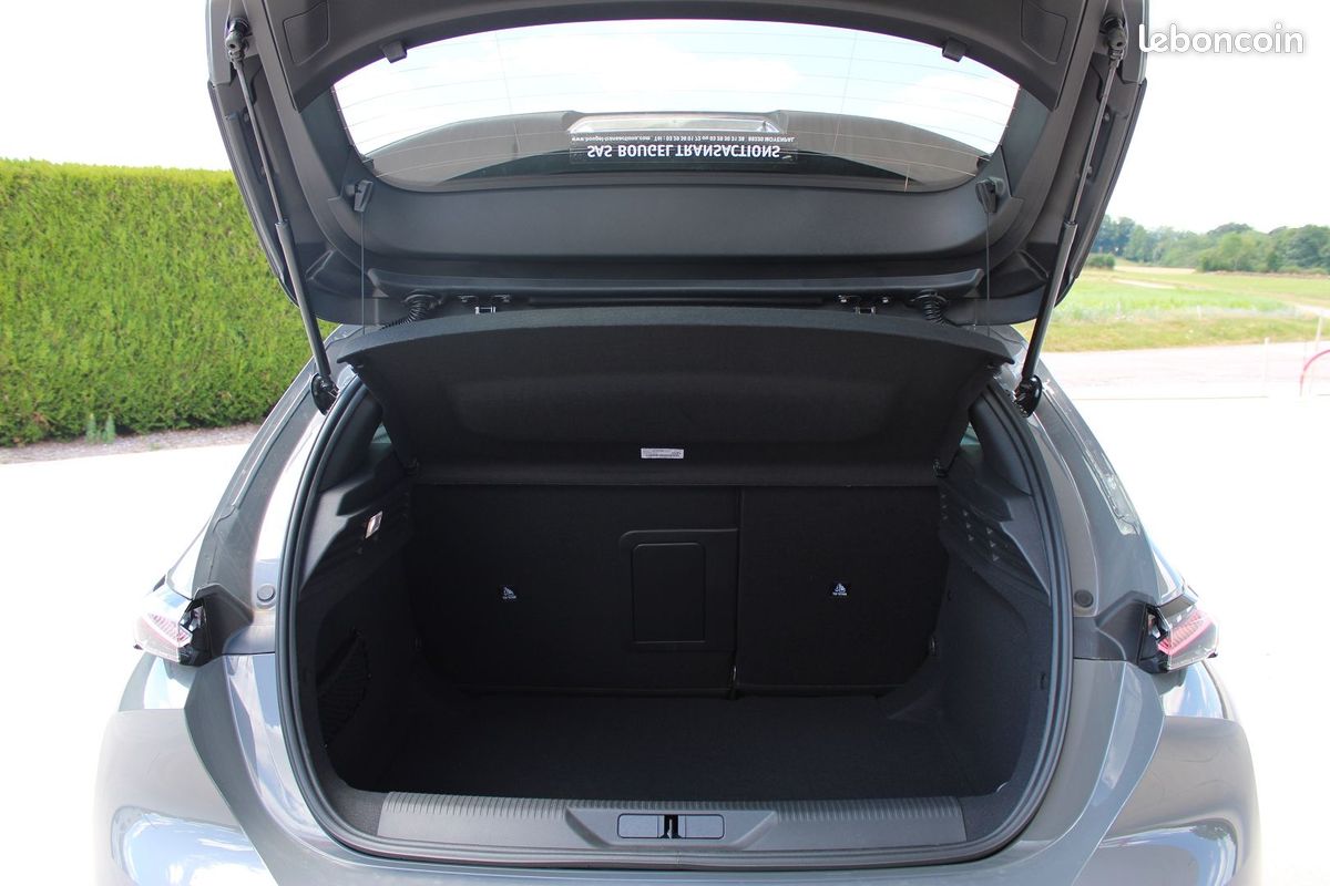 Peugeot 308 PHASE 4 BLUE HDI 130 CV GT GPS 3D CAMÉRA RE USB JA 18 I-COKPIT FULL LED BOITE AUTO EAT-8 (image 7)