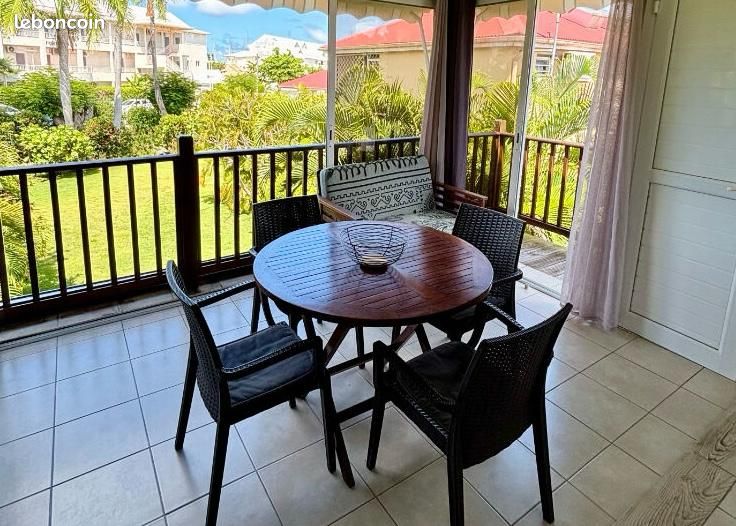 Appartement 1 pièce 17 m² · à Saint-François · 17 m² · 716 €