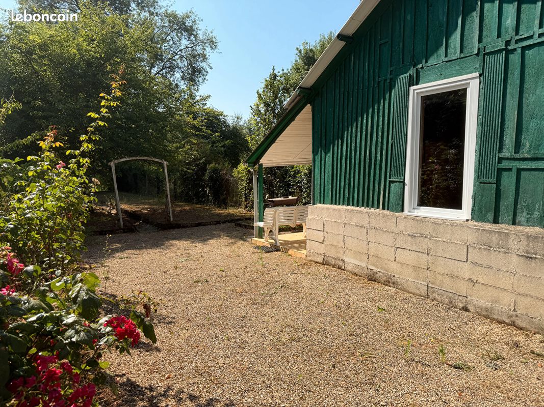 Terrain 321 m² · à Saint-Benoît · 321 m² · 24 500 €