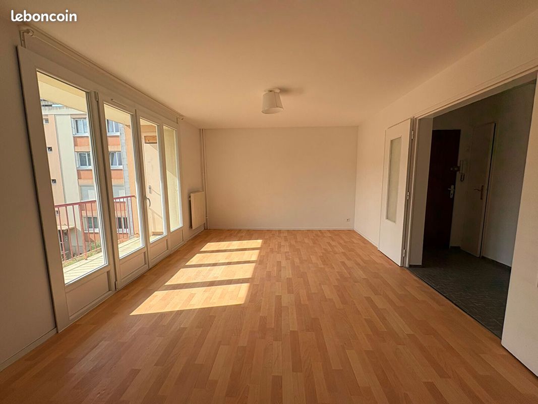 Appartement 3 pièces 67 m² · à Évreux · 67 m² · 725 €
