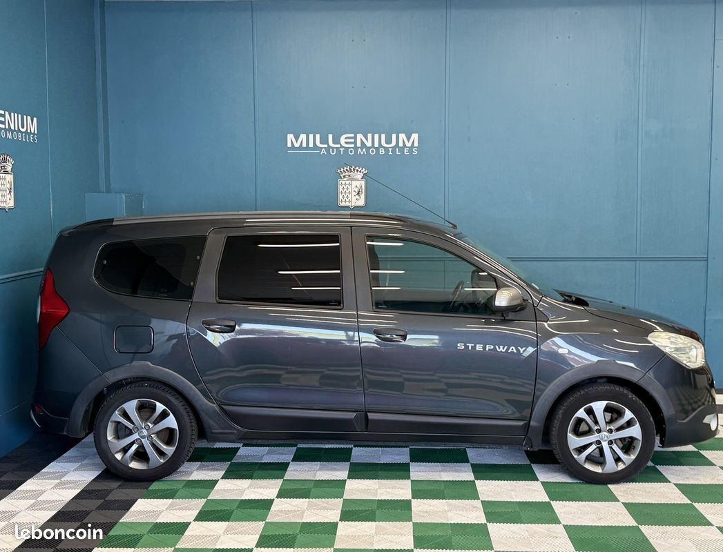 Dacia LODGY 1.2 TCE 115CH STEPWAY EURO6 7 PLACES (image 6)