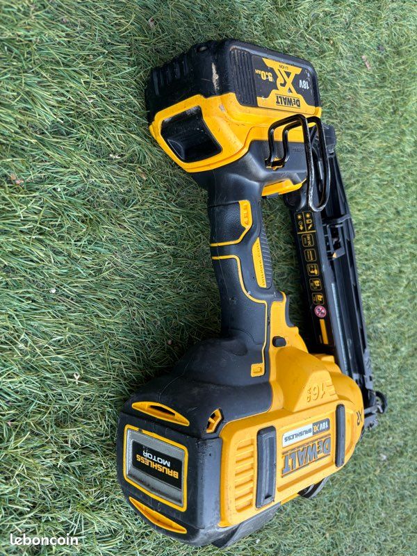 DeWalt DCN660 - Pièce Détachée : Gaine En Caoutchouc Pour Cloueuse