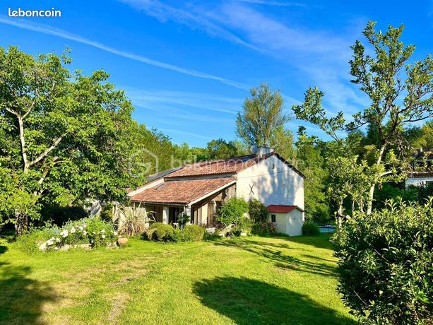 Maison 8 pièces 223 m²
