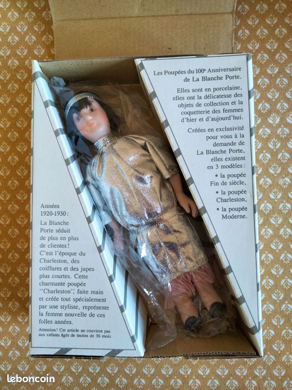 Poupée Habillée Buste Porcelaine D'époque Dans Sa Boîte