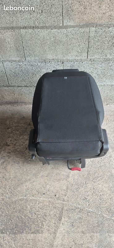 Siege arrière Peugeot Citroën Toyota (image 2)