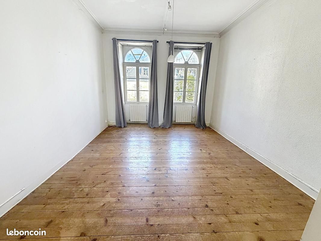 Immeuble 9 pièces 307 m² · à Cognac · 307 m² · 325 500 €
