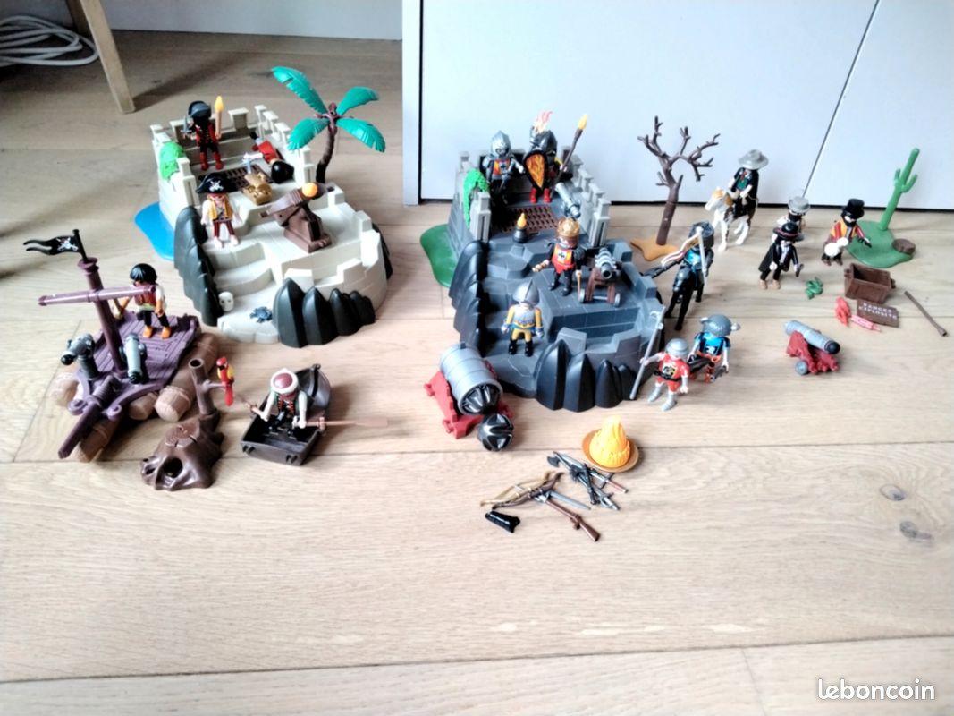 Playmobil pirates, chevaliers,far west (image 1)