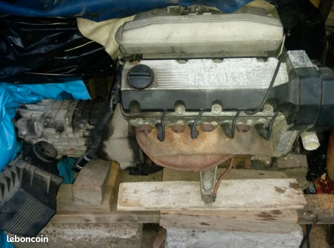 Moteur BMW E30 (image 1)