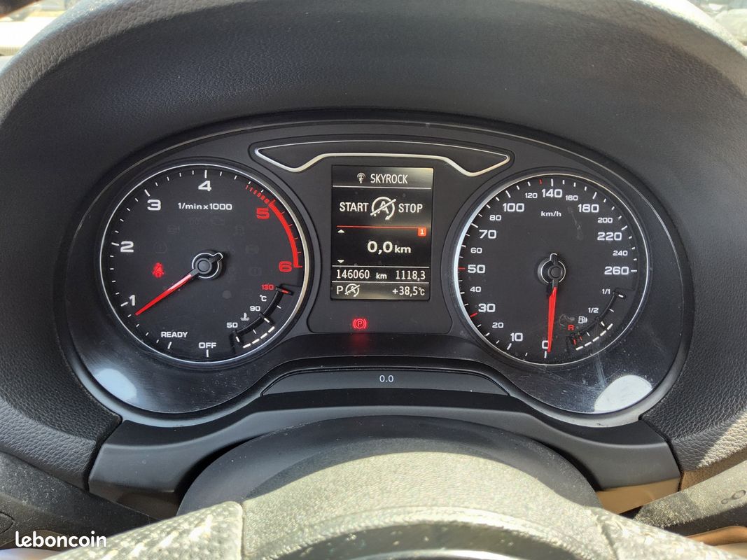 AUDI A3 SPORTBACK 35 TDI 150 S tronic 7 S Line (image 10)