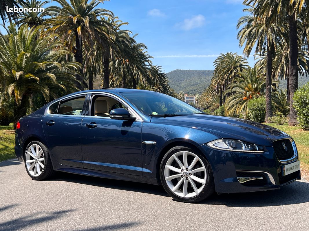 JAGUAR XF (2) 3.0 V6 D 240 BVA LUXE PREMIUM SERIE LIMITE / Historique d'entretien / Garantie (image 1)