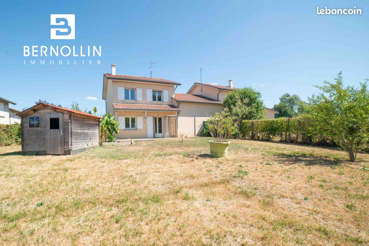 Maison 4 pièces 82 m² · à Montrevel-en-Bresse · 82 m² · 210 000 €