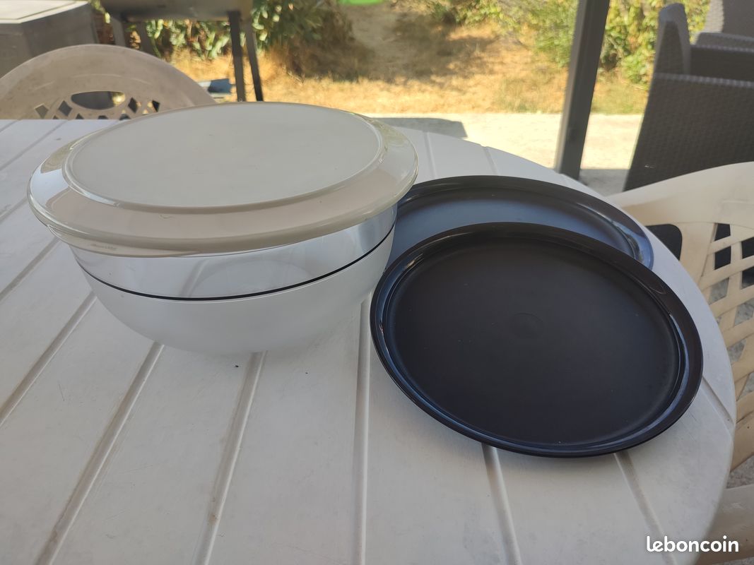 Grand saladier Tupperware 6 litres (image 1)