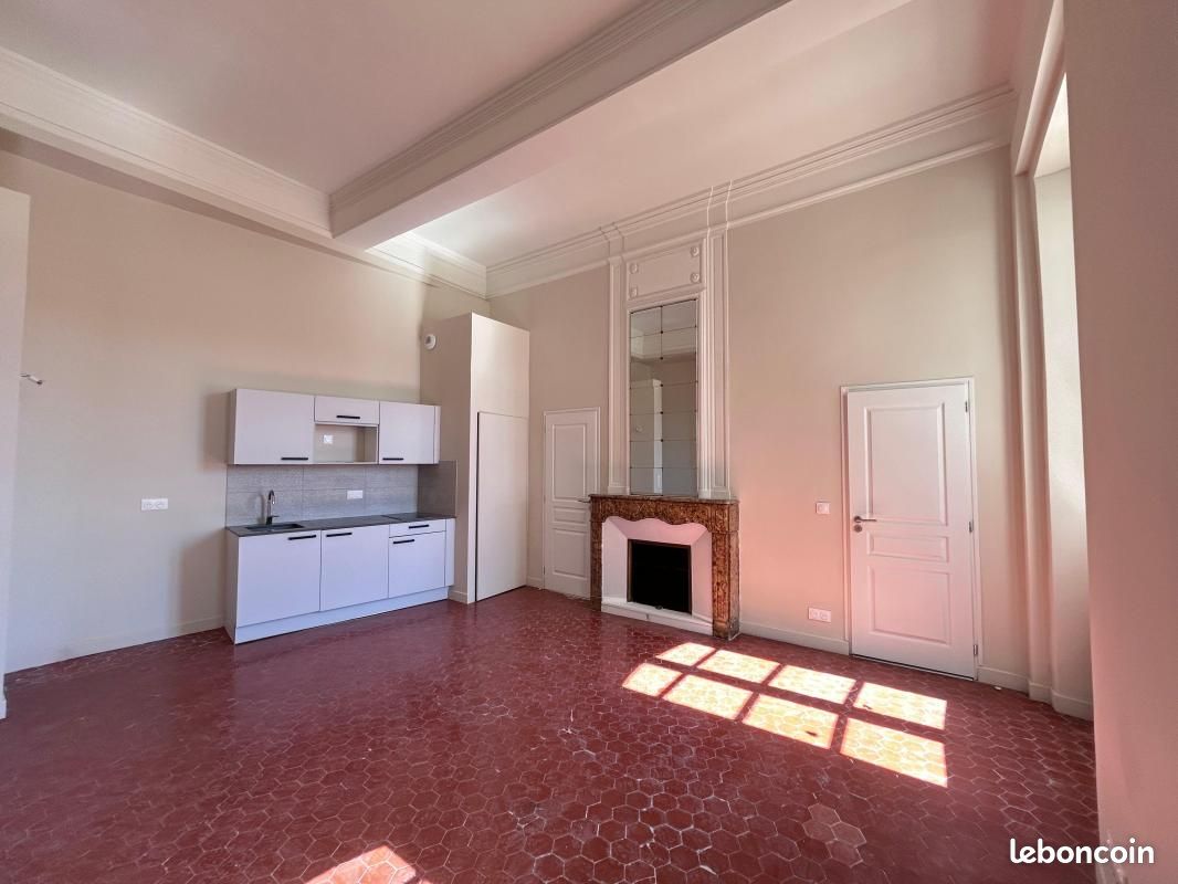 Appartement 1 pièce 32 m² (image 1)