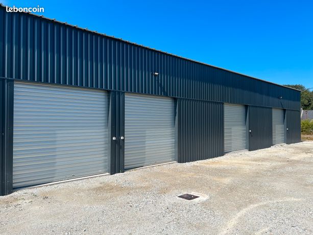 Garage / box - 25 m² - Monterblanc - 160 / mois