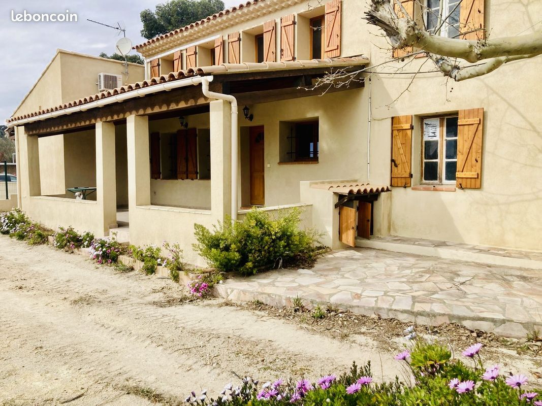 Maison 9 pièces 194 m² · à Ollioules · 194 m² · 395 000 €