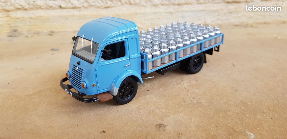 NOREV RENAULT TRUCK 2.5 Tonnes Galion Laitier - Blue 1:43 - Very Good