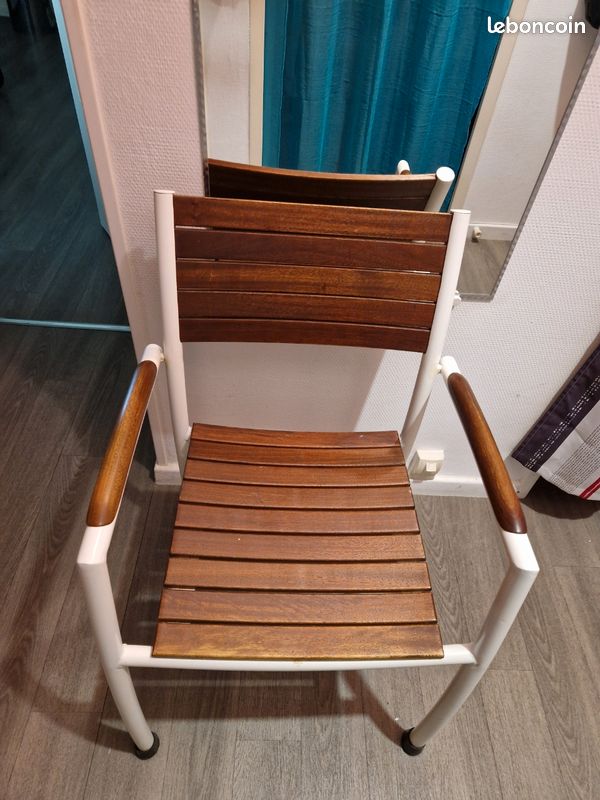 Une chaise (image 1)