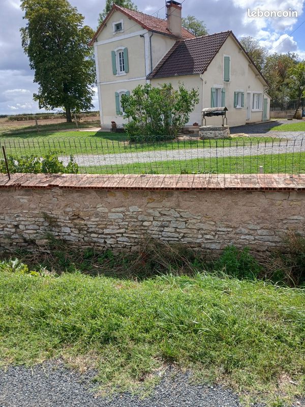 Maison 6 pièces 120 m² · à Bessais-le-Fromental · 120 m² · 118 000 €