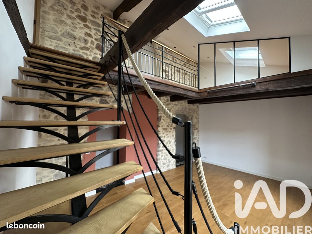Appartement 4 pièces 160 m² · à Largentière · 160 m² · 195 000 €