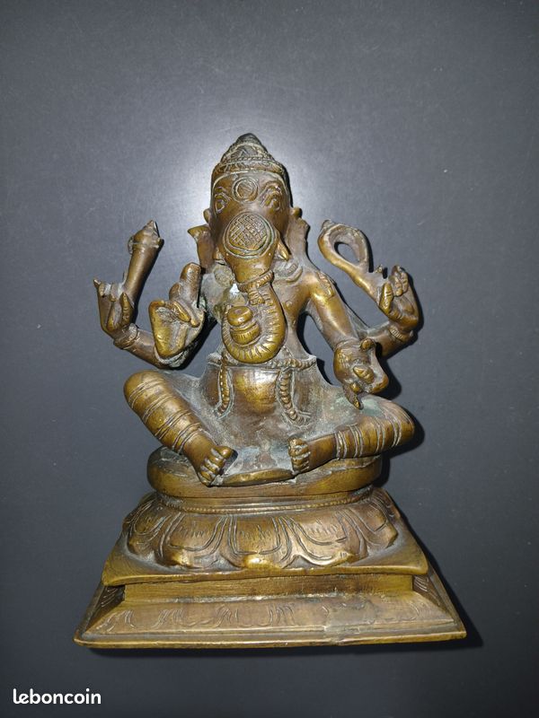 Petite statuette en bronze type asiatique (image 1)