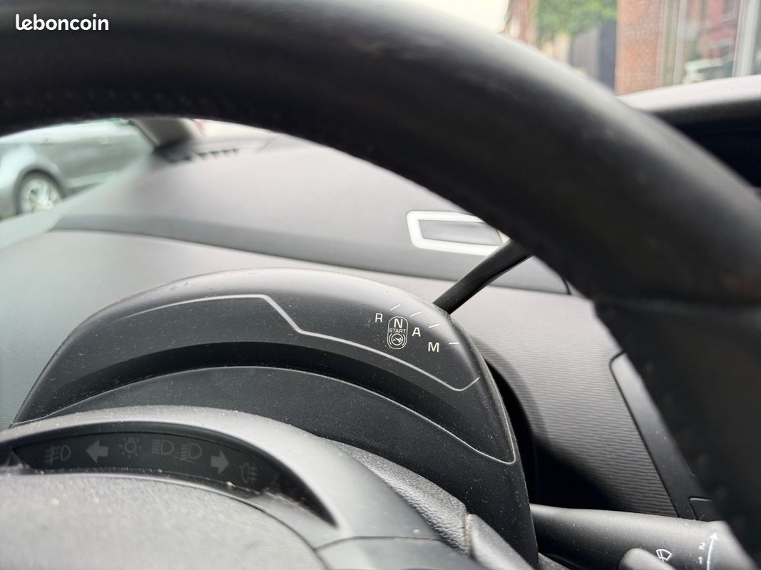 CITROEN C4 PICASSO HDi 110 Exclusive (image 14)