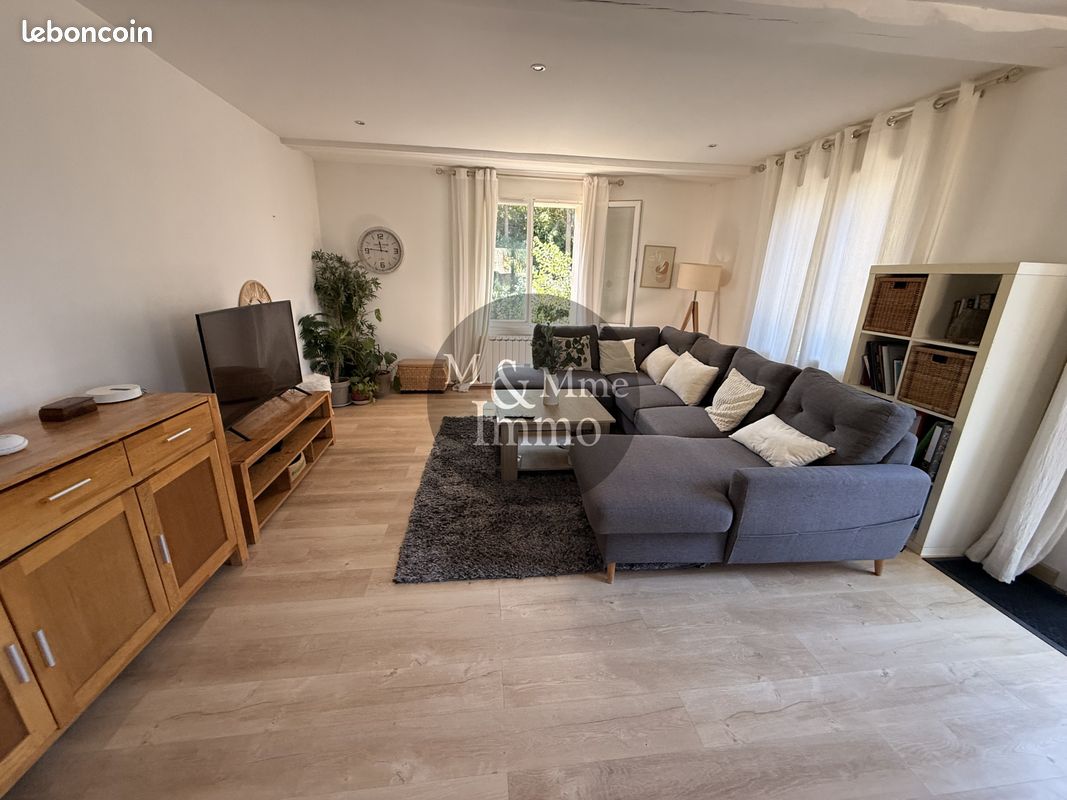 Maison 6 pièces 222 m² · à La Ciotat · 222 m² · 889 000 €