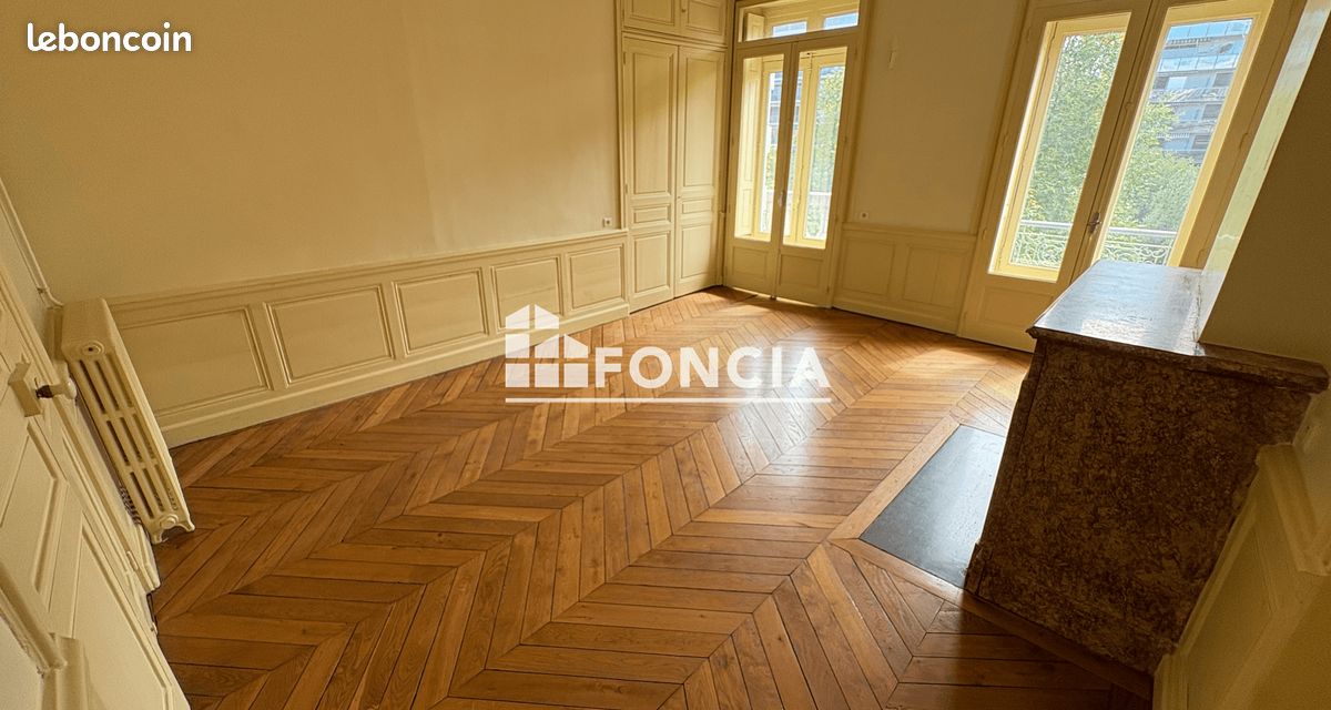 Appartement 5 pièces 145 m² · à Valence · 145 m² · 990 €/mois