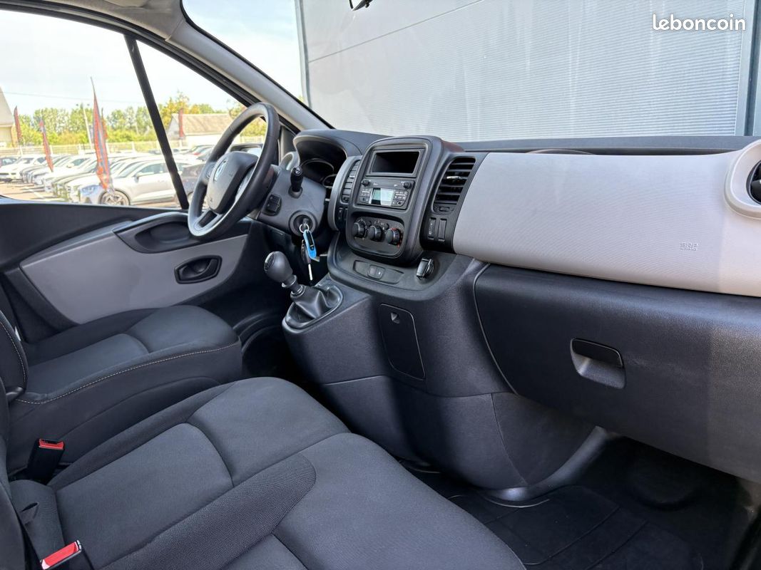 RENAULT TRAFIC L1 1.6 dCi 125 III COMBI Zen (image 30)