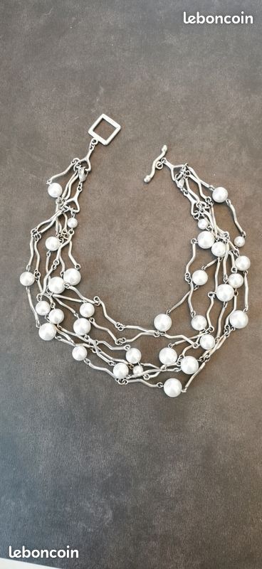 Collier pendentif méduses Glow in the Dark pour plongeur vie marine