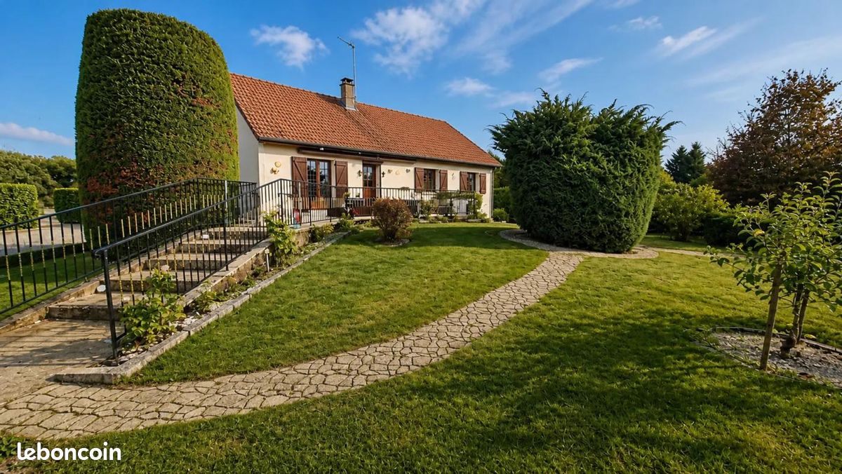 Maison 9 pièces 188 m² · à Coutarnoux · 188 m² · 295 000 €