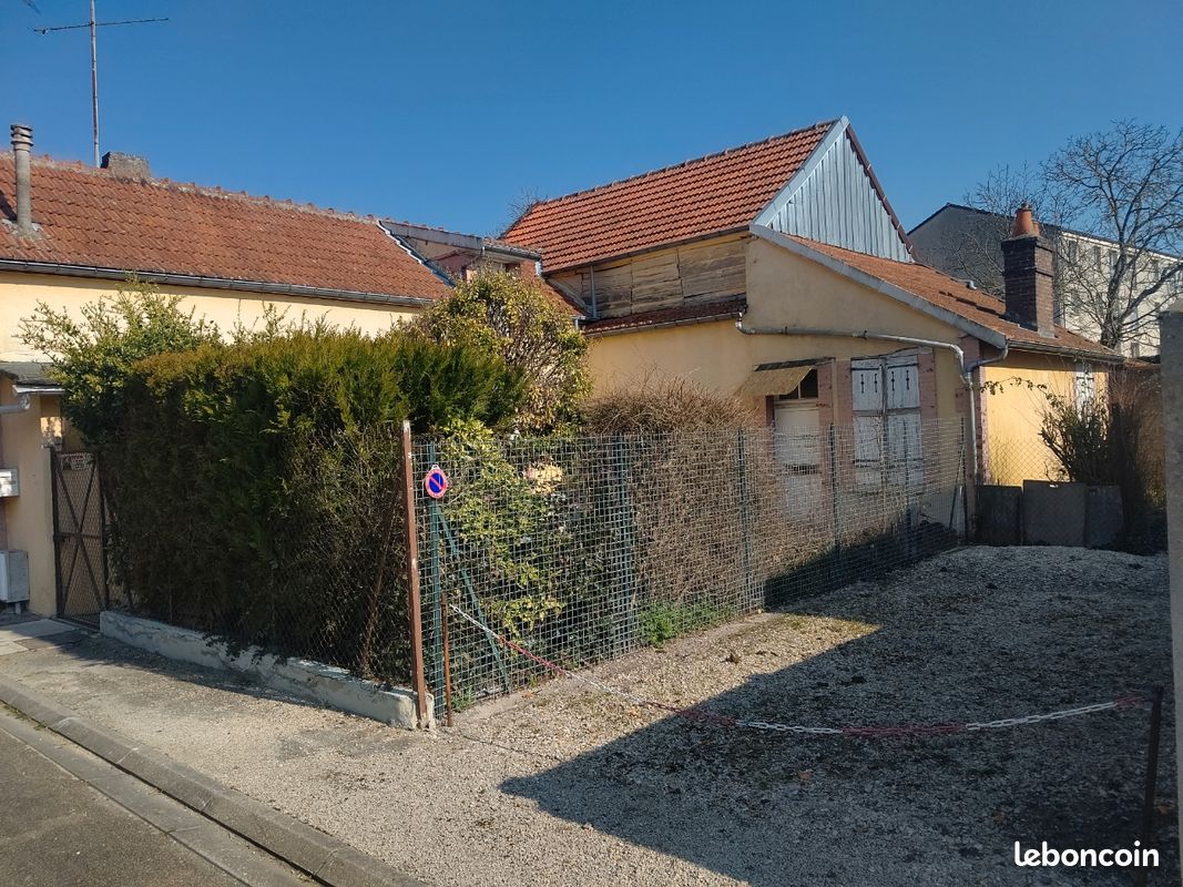 Avendre maison avec terrain · à Romilly-sur-Seine · 77 000 €