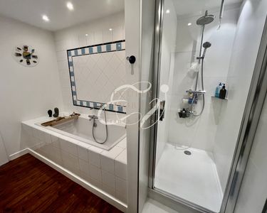 Maison 1 350 000 € - 360 m²