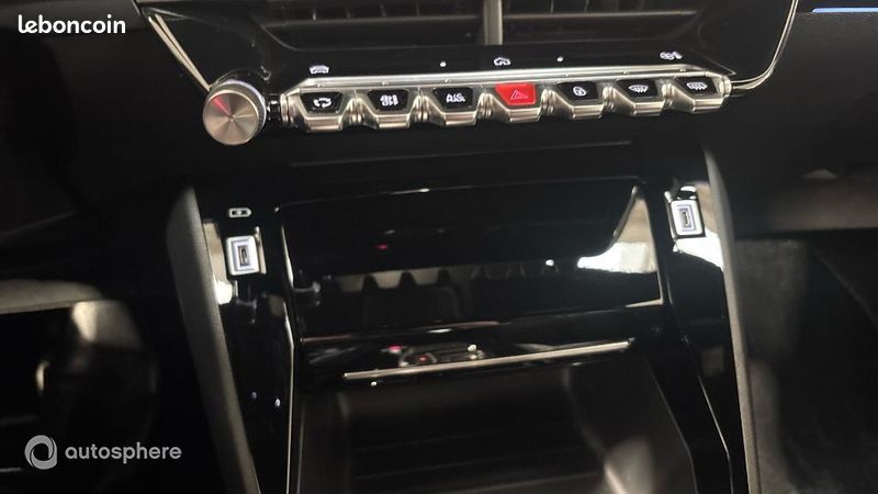 Peugeot 208 1.2 Hybrid 145ch GT e-DCS6 (image 30)