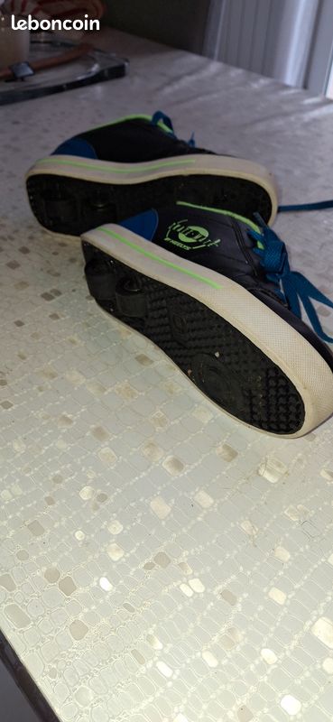 Heelys Skate Mate à roulettes – neuves – pointure 34 (image 3)