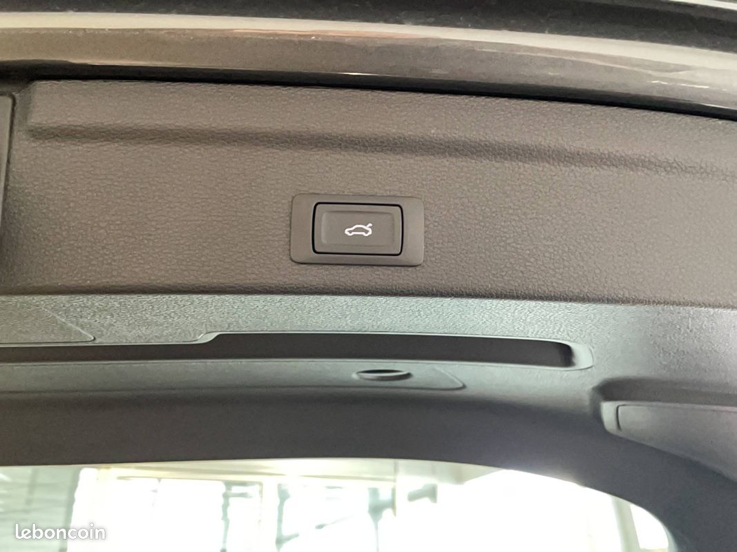 AUDI Q3 Sportback 45 TFSIe 245 ch S tronic 6 S line (image 25)