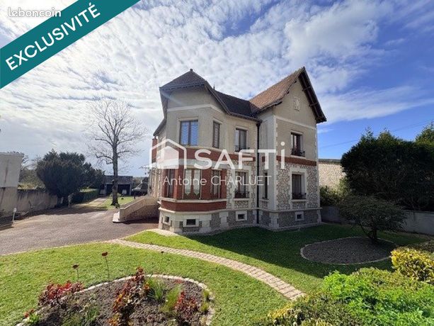 Propriété 9 pièces 206 m²