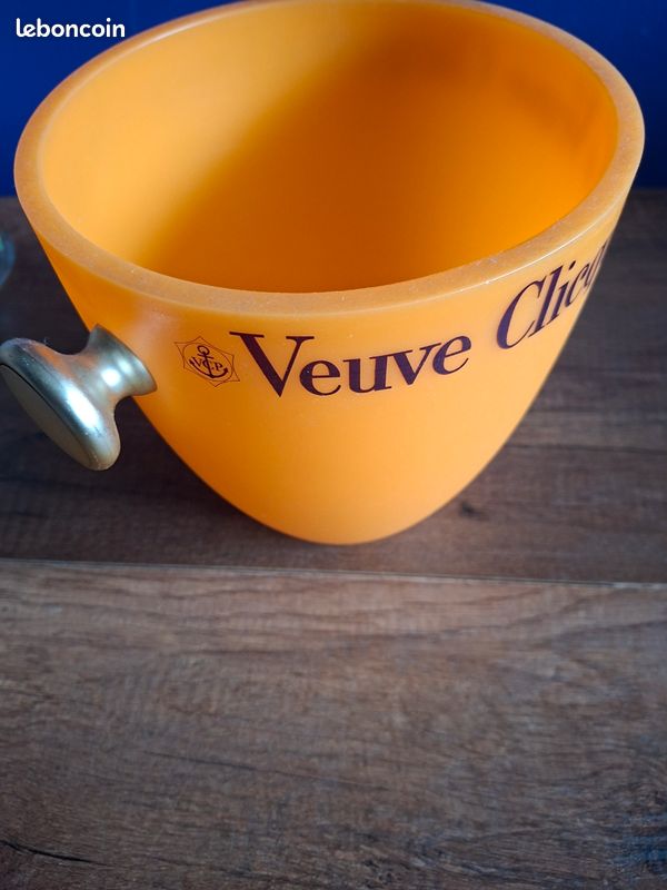 ANCIEN SCEAU A CHAMPAGNE PUBLICITAIRE » MOËT & CHANDON » HAUT DE FORME – Un autre temps