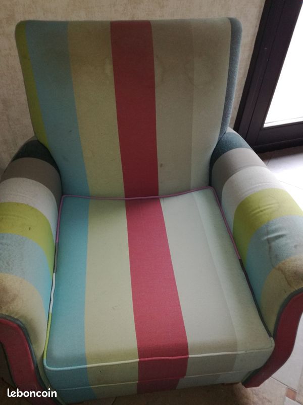 Fauteuil en tissus club (image 1)