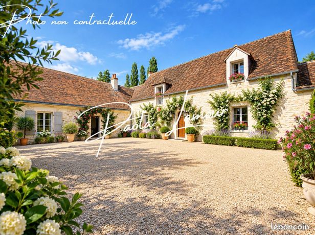 Maison 10 pièces 369 m²