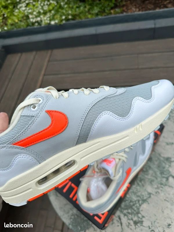 Nike Air Max 1 Patta Waves gris Shoe (image 3)