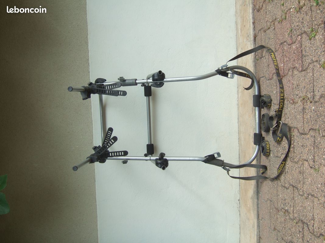 Vend porte vélo à fixer sur le pare brise arrière (image 1)