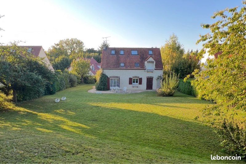 Maison 5 pièces 148 m² · à Bailly · 148 m² · 765 000 €