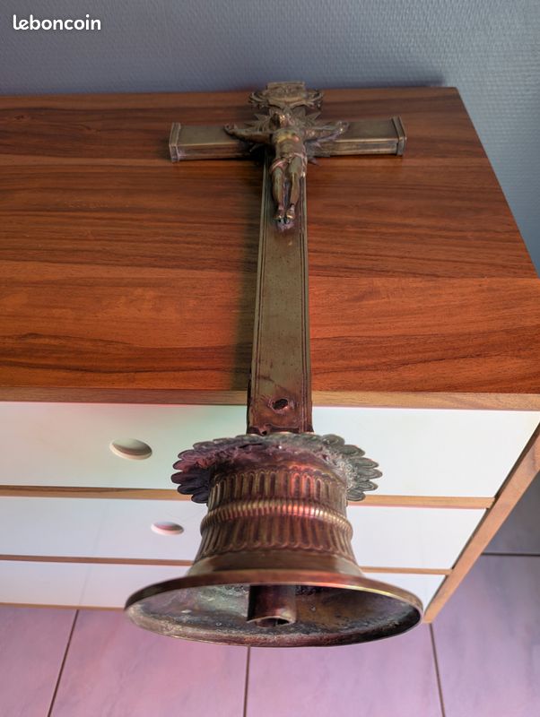 Croix de procession bronze crucifix Christ XVIIIe art sacré (image 5)