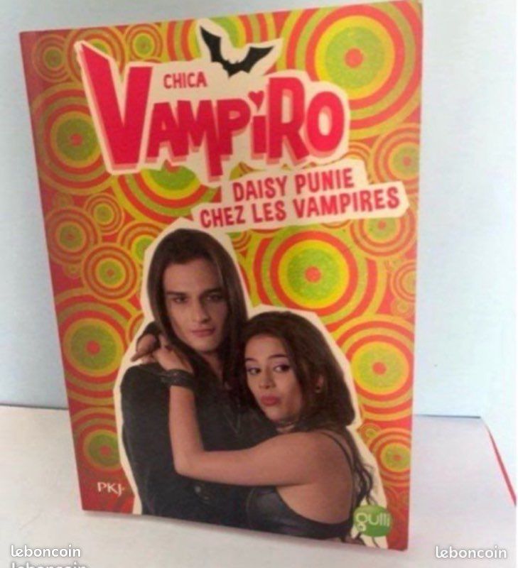 Chica Vampiro Daisy punie chez les vampires (image 1)