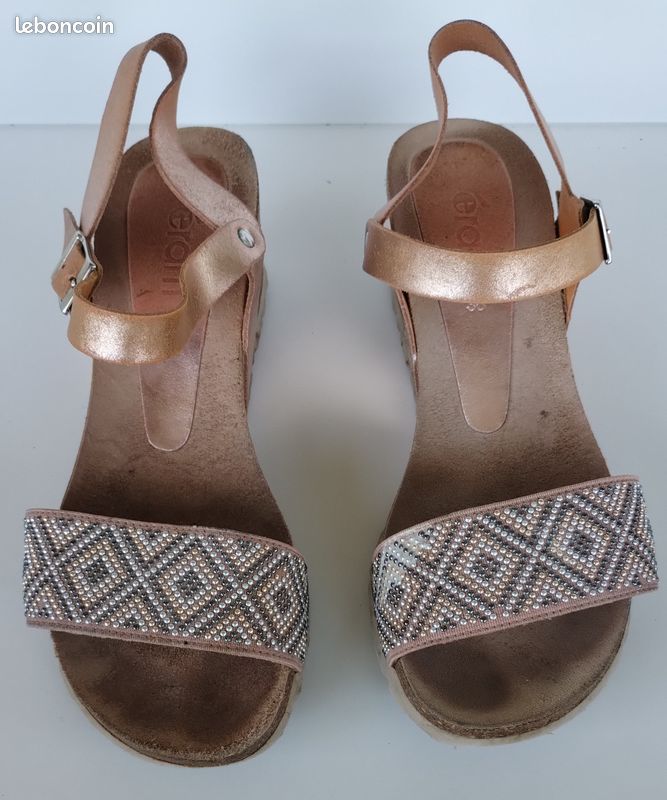 Sandales compensées à bride Eram rose cuivre brillant taille 38